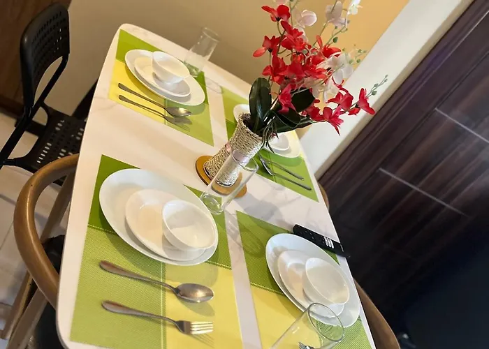 Apartment Bay Sunset With Free Pool And Sauna Near Picc, Moa, Airport & Us Embassy - Pet Friendly *