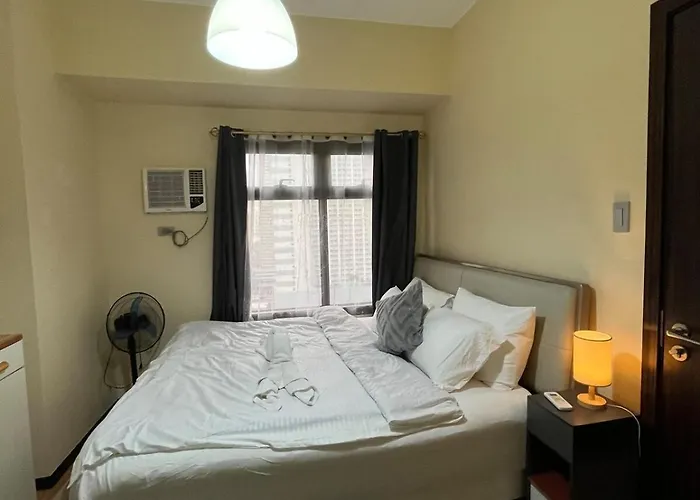 Bay Sunset With Free Pool And Sauna Near Picc, Moa, Airport & Us Embassy - Pet Friendly Apartment
