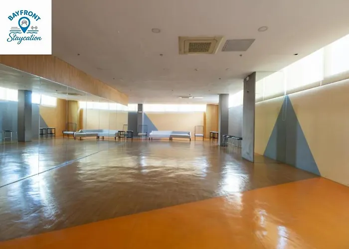 Apartment Bay Sunset With Free Pool And Sauna Near Picc, Moa, Airport & Us Embassy - Pet Friendly *