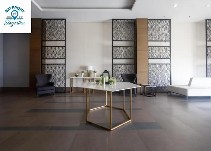 Bay Sunset With Free Pool And Sauna Near Picc, Moa, Airport & Us Embassy - Pet Friendly Apartment *