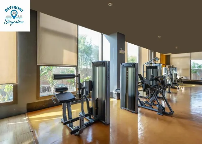 Bay Sunset With Free Pool And Sauna Near Picc, Moa, Airport & Us Embassy - Pet Friendly